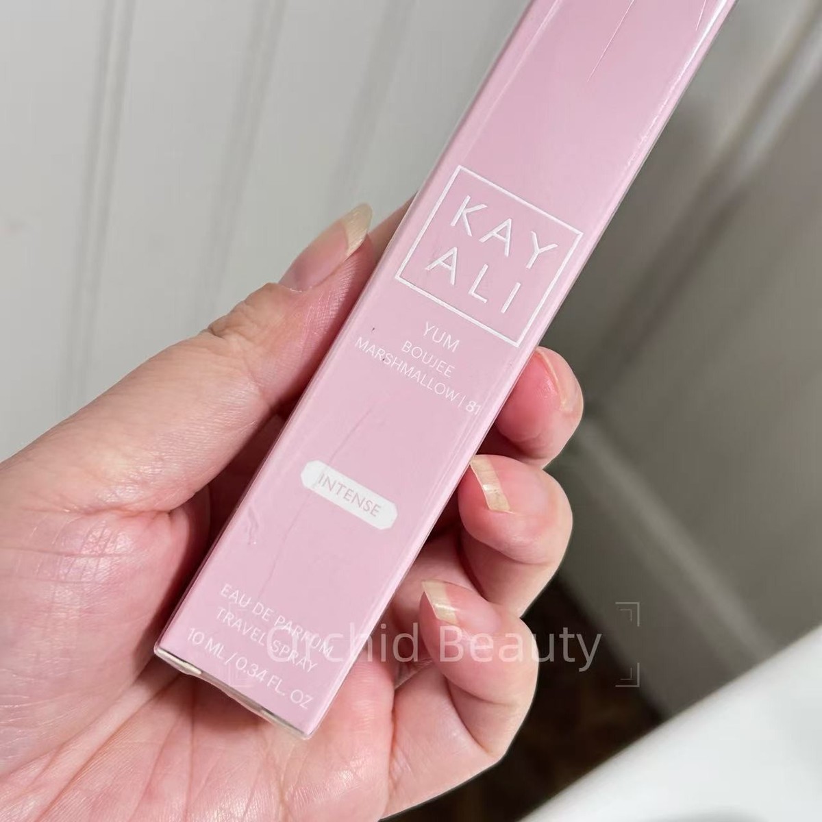 ルイ・イカール、ピンクのスリップ、豪華限定版・定価１０万３千円 New Sealed KAYALI Yum Boujee Marshmallow 81 Intense EDP Spray