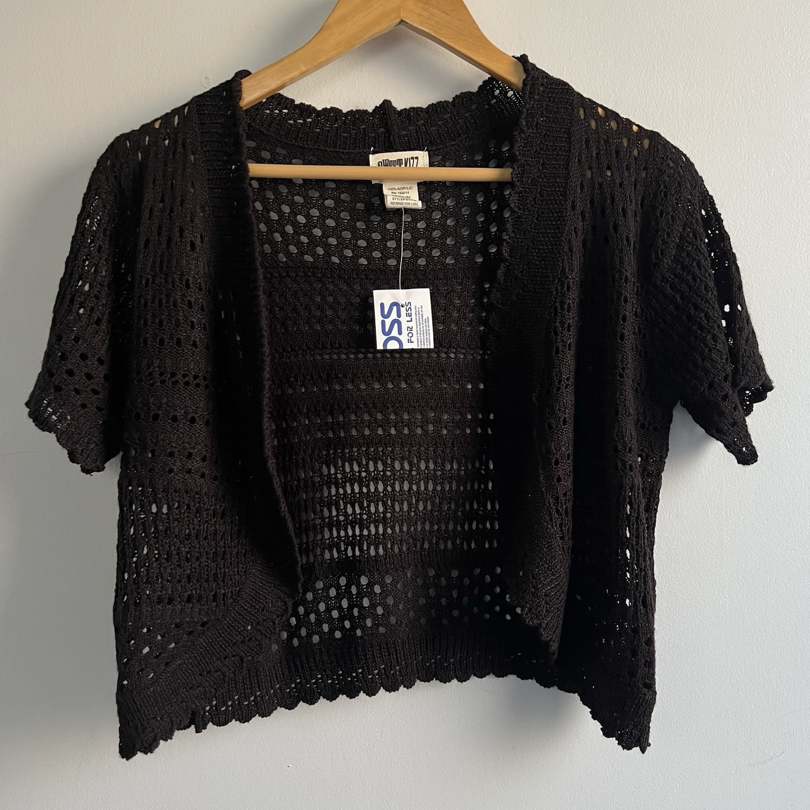 Sweet Kizz Women’s Size Medium Black Cropped Short Sleeve Cardigan Crochet Shrug