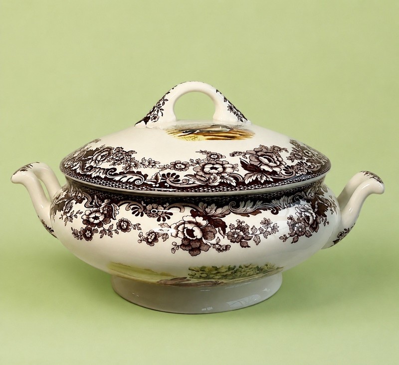 Spode Woodland round covered veg. bowl 
