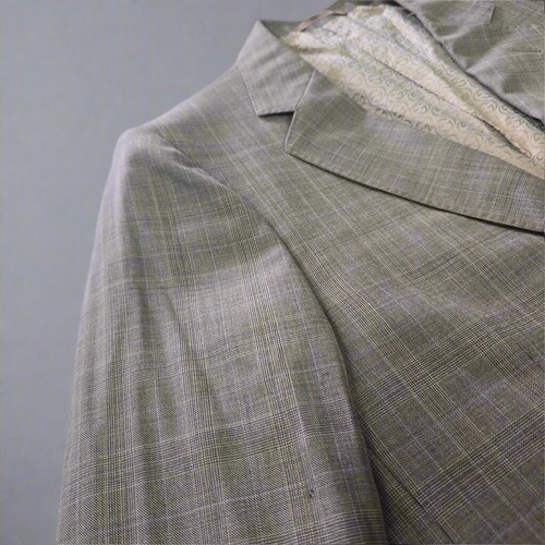 Authenic Gucci Suit Jacket - Size: 46R - Picture 4 of 16