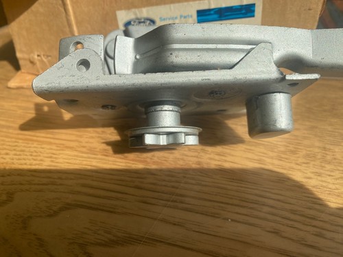 1955 NOS Ford NOS 1955 Thunderbird Door lock assy LH - Picture 4 of 5