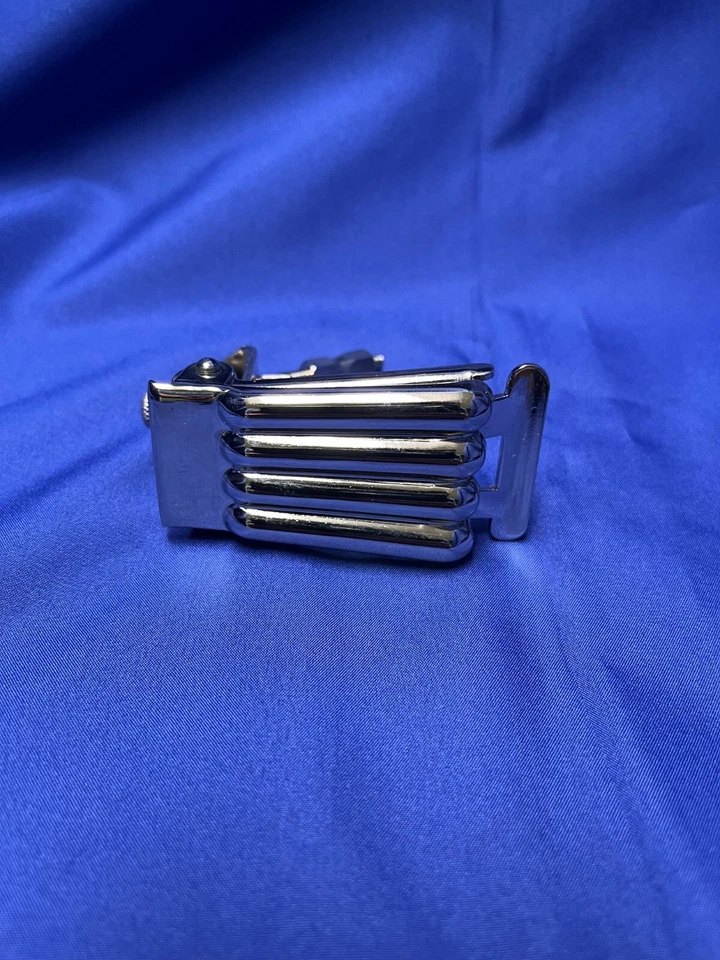 Saga Clamshell Style Banjo Tailpiece P-111 - Image 2 of 4