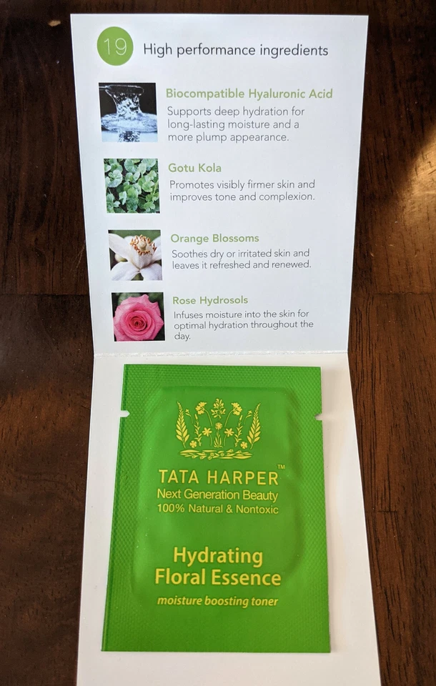 Lote de 2 muestras de tónico estimulante de la humedad de esencia floral hidratante Tata Harper Foto 3 de 3