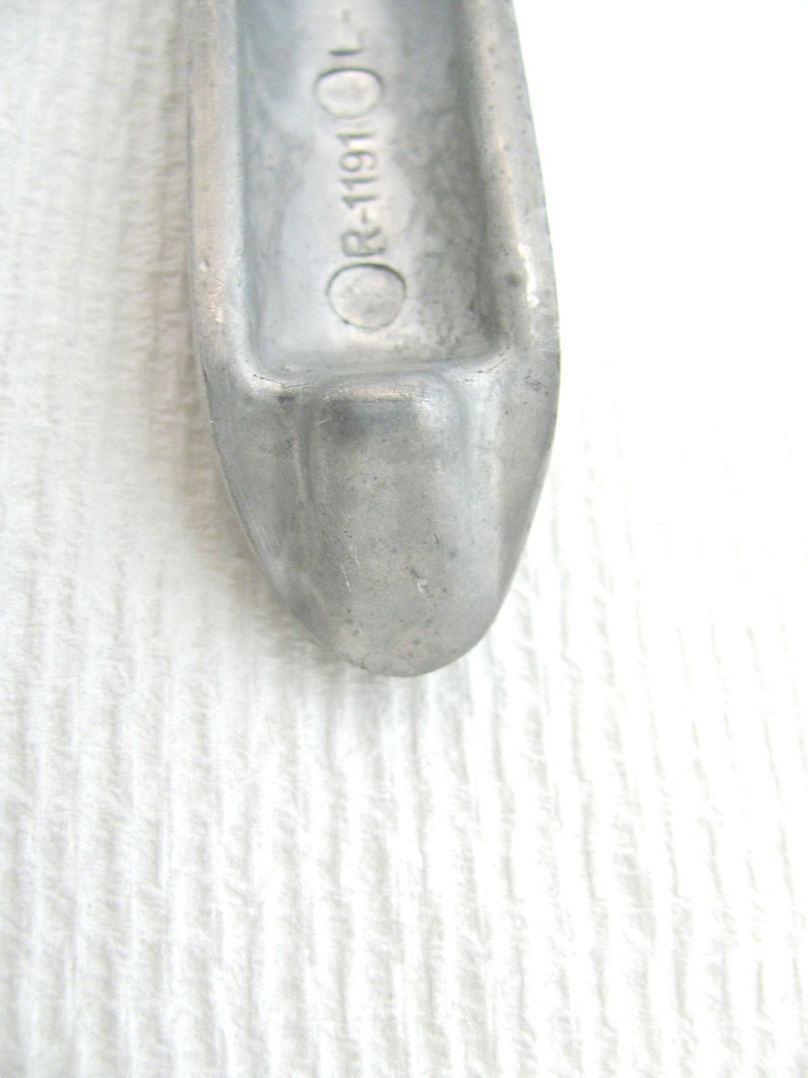 Kawasaki ZX750 ZX-7 Ninja 750R OEM Left Rear Foot Rest Peg 34028