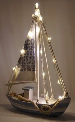 Deko Maritim Holz Segelschiff 28 cm mit Beleuchtung 13 LED Shabby Segelboot  Meer