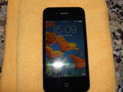Apple Iphone 4 Black 8GB Model A1332; MD127LL/A; (UNLOCKED) - Picture 13 of 14