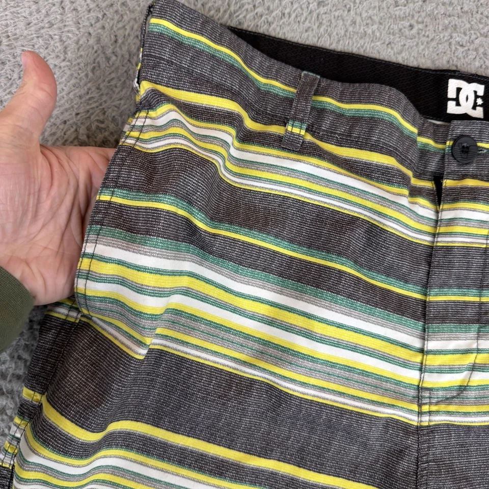 DC Shoes Hombres Talla 36 Negro Amarillo Verde Rayas Surf Bañador Skateboard Shorts Foto 3 de 4