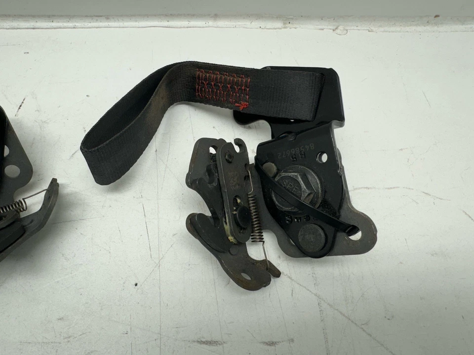 CHEVROLET SILVERADO 1500 REAR SEAT BACK UPPER LOCK LATCH OEM 2019 - 2023 -SET- - Image 4 of 4