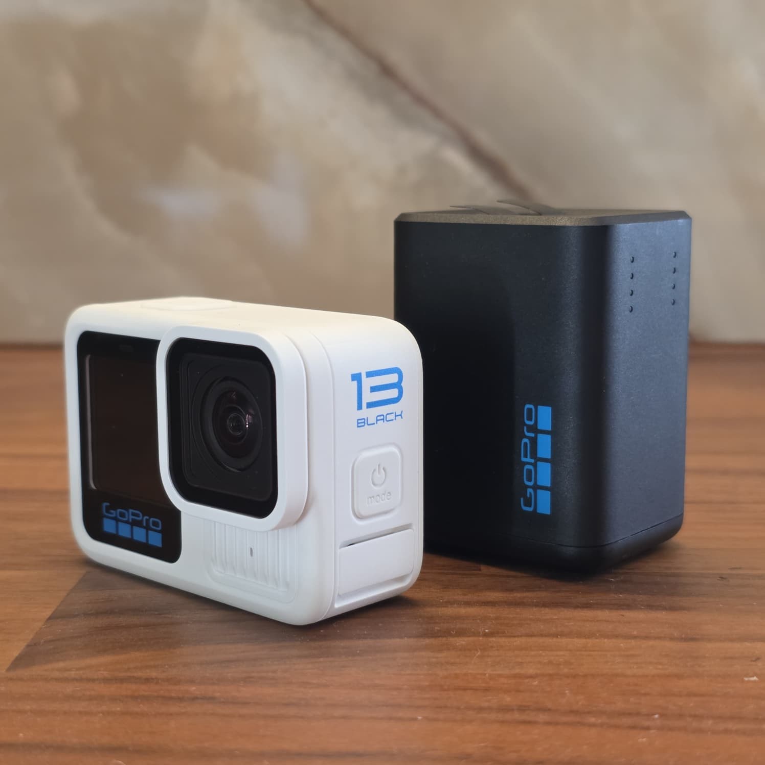 GO PRO HERO 13 black (bianca) + 3 BATTERIE + 256 Gb MicroSD