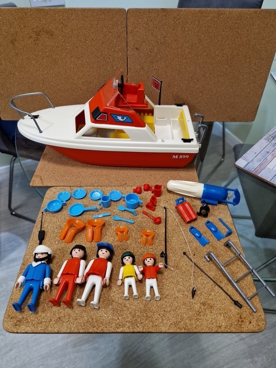 Playmobil 3498 Vintage Cabin Cruiser/Boat with Figures Accessories