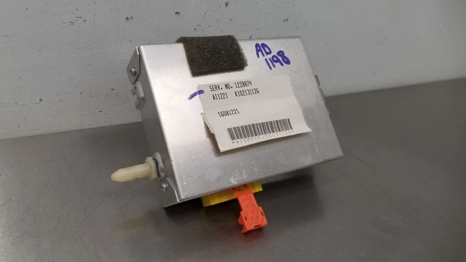 91 雪佛兰 CAMARO COUPE SRS 控制模块 1228874 — 第 4/4 张图片