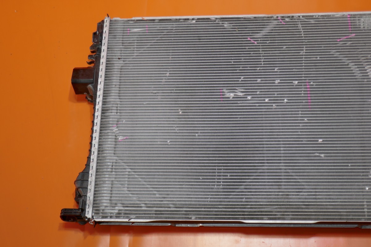 BENTLEY FLYING SPUR COOLING RADIATOR 2020 2021 2022 3SA121249C OEM