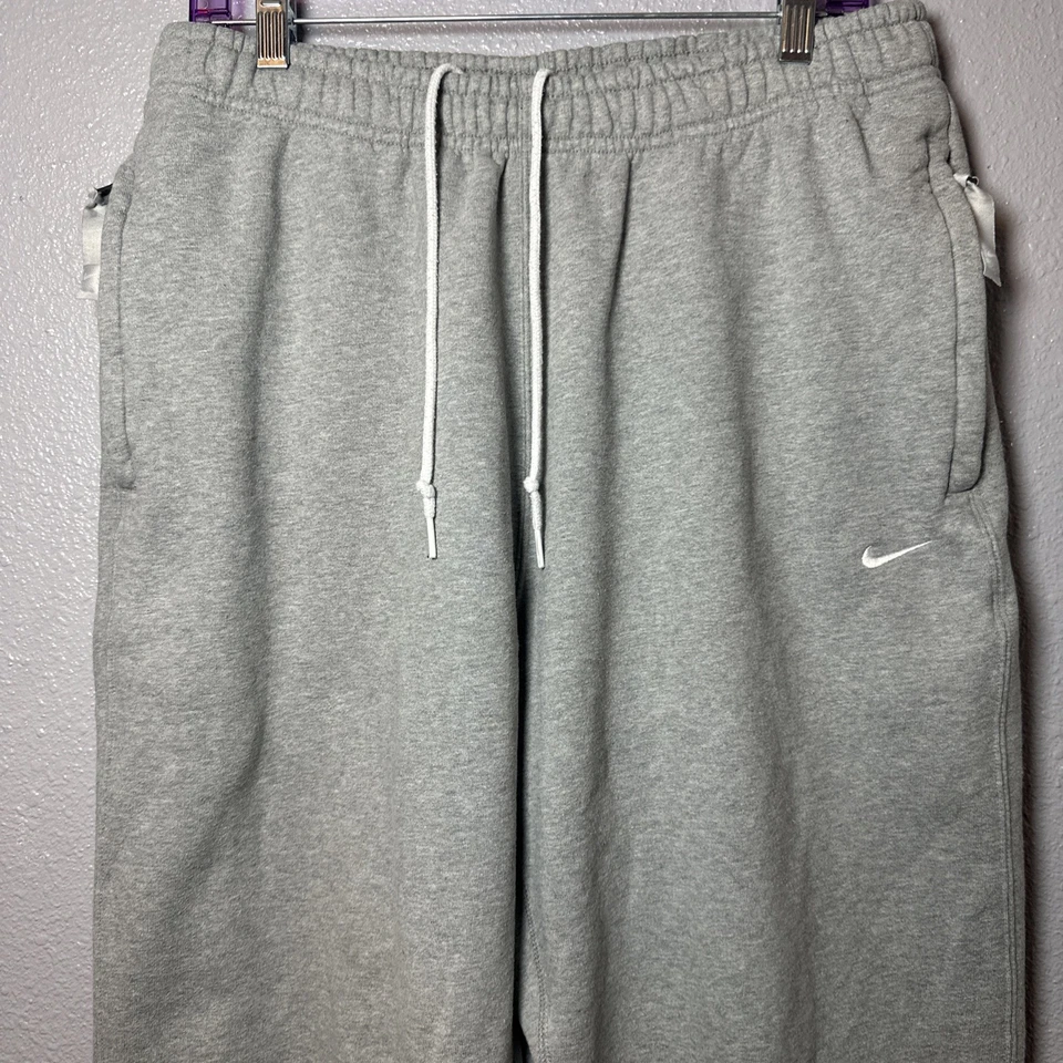 Nike Solo Swoosh Heavyweight Fleece Sweatpants Gray DX1364-063 Men's Size M-TALL - Image 2 of 4