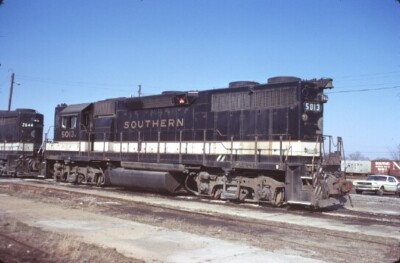 SOU 5013 GP-38-2 CHESAPEAKE VA (SOUTHERN RAILWAY) ORIGINAL SLIDE 03-06 ...