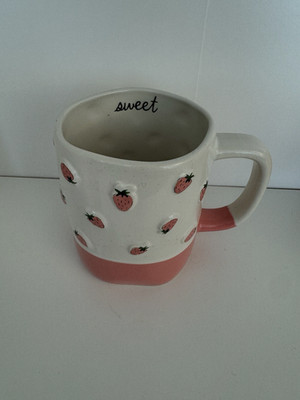 Rae Dunn Tasse - sweet -  Erdbeeren