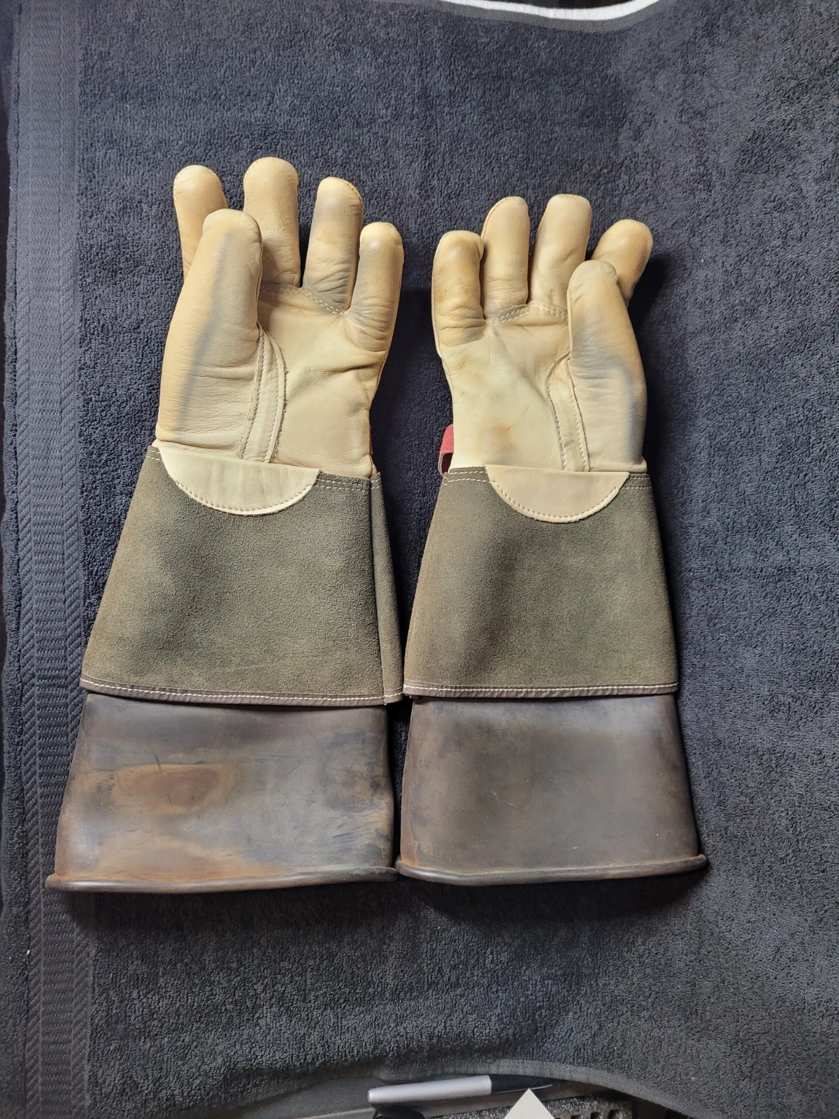 White Rubber Co. Type 1 Class 2 Electrical Insulated Gloves 11 (stringer )