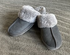 LANDS  END SUEDE  SHEARLING SLIPPERS  Women  s size 9B, Gray