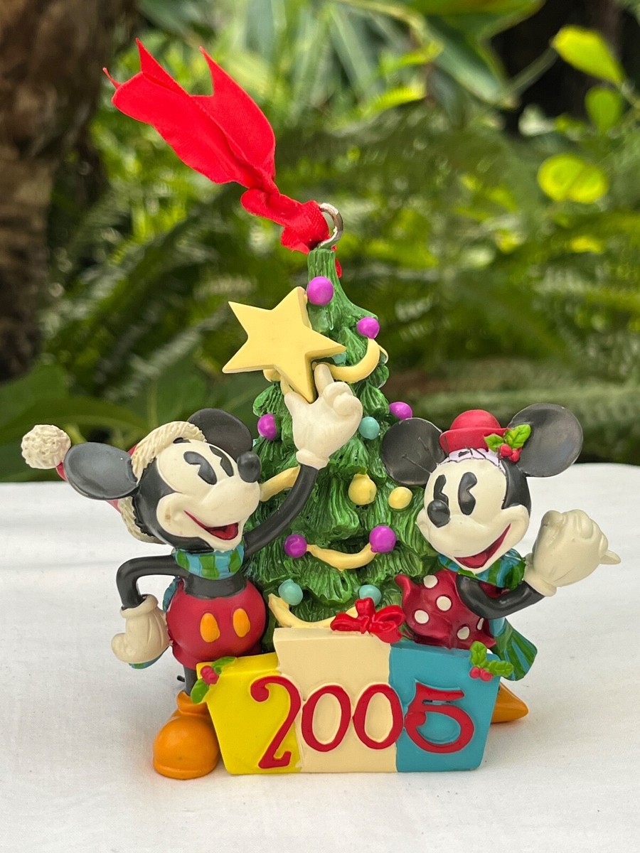 Disney Year Figurine 2005 ミッキー＆ミニー Disney Mickey & Minnie Mouse 2005 Christmas Ornament & Mickey Icon
