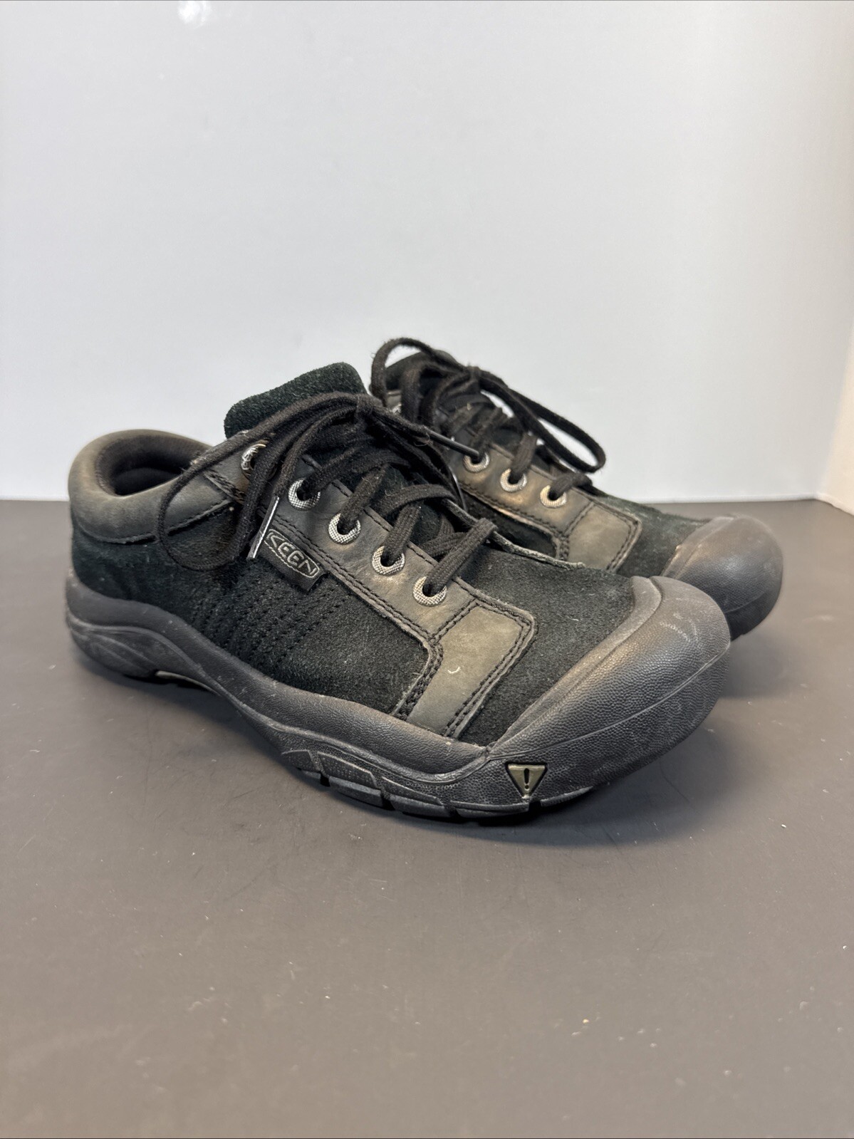 Scarpe sneakers da trekking Keen nere da donna taglia US 4 EU 37 9628 BLCK