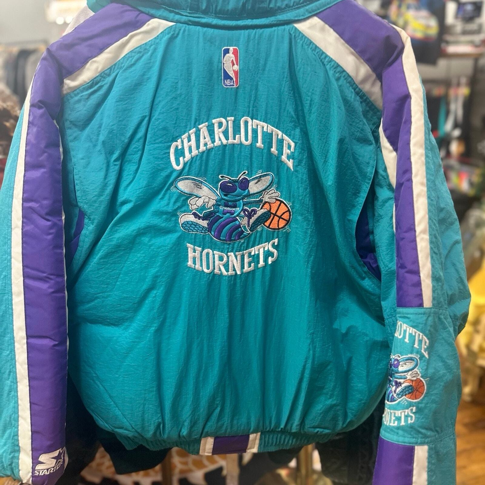 Vintage Deadstock Charlotte Hornets Starter jacket !