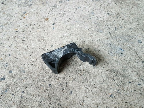 BMW 3er F30 F31 4er F32 F33 B47 Akustikstopfen Anlasser 8571350