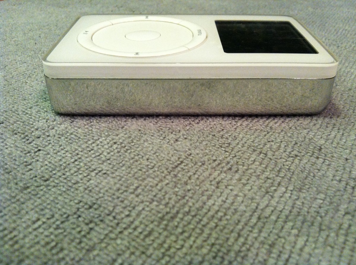 iPod Mac 20GB A1019 2002 20GB iPod Mac 20GB A1019 2002 20GB