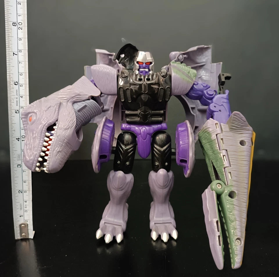 HASBRO VTG 1996 TRANSFORMERS BEAST WARS ULTRA CLASS MEGATRON ROBOT WITH FLAWS A - Image 2 of 4