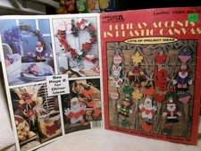 LEISURE ARTS HOLIDAY ACCENTS IN PLASTIC CANVAS LEAFLET LOTS OF PROJECT IDEAS