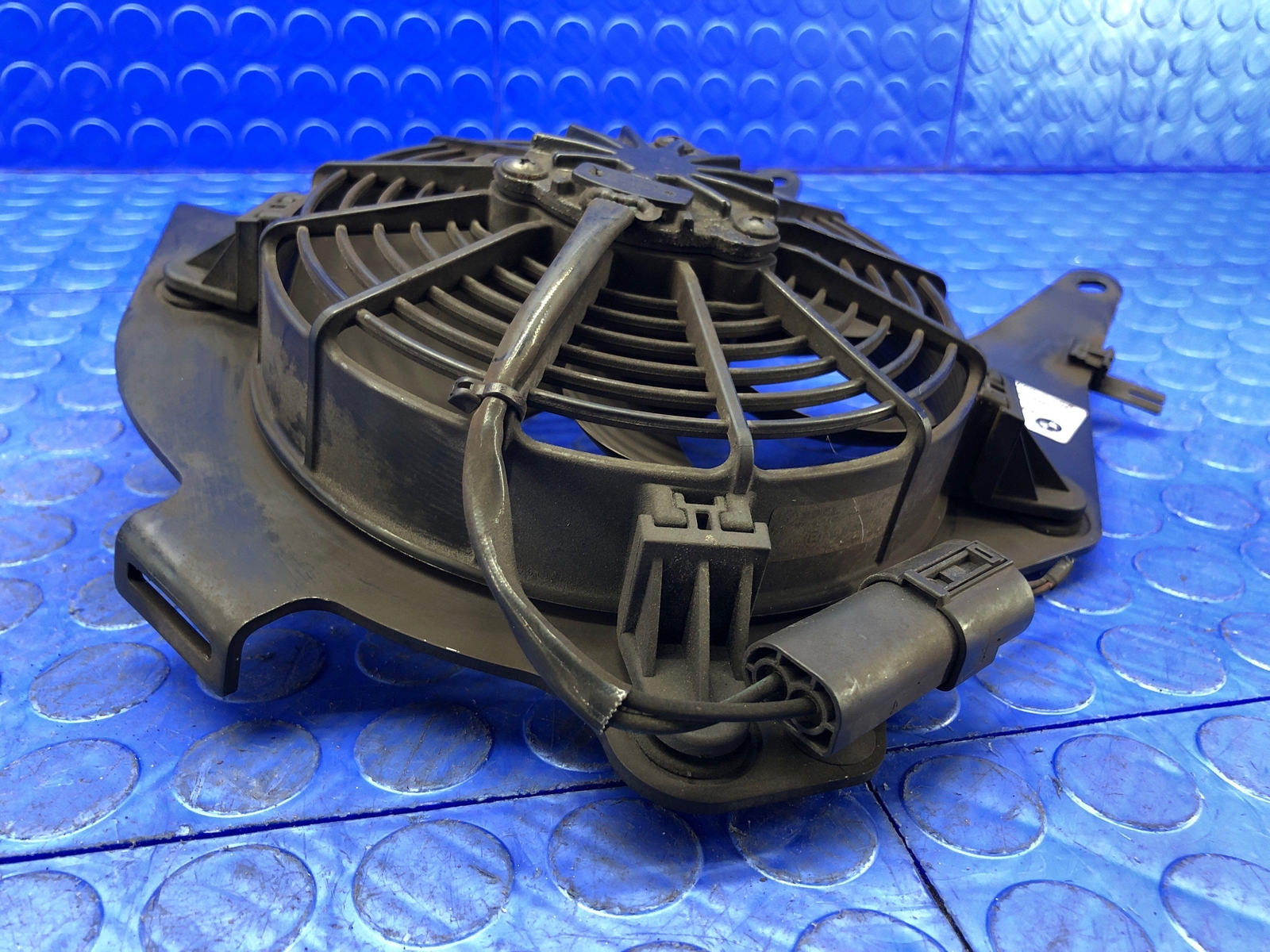 2014-2020 BMW I8 OEM REAR TRUNK MOUNTED ELECTRICAL FAN 17427639680
