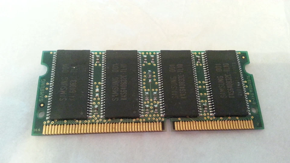 256MB Samsung memory cards (M464S1724CT1-L1L; M466S0823CT3-L10) - Image 4 of 4