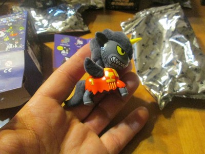 TOKIDOKI UNICORNO AFTER DARK SERIES 1 LOBO FLOCKED HALLOWEEN COMPLETE BOX LIST +