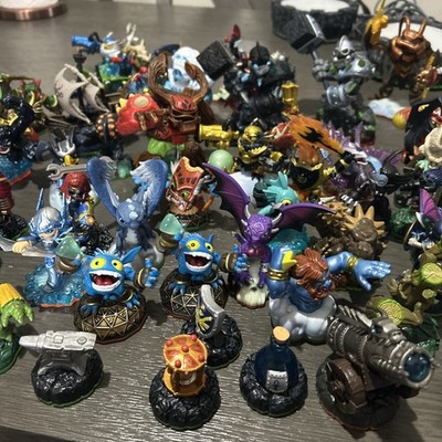 Skylanders Bundle Sticker Cards, 56 Figures, Storage Bag & Cards Giants & Spyros