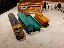 Ho Scale Train Lot 15
