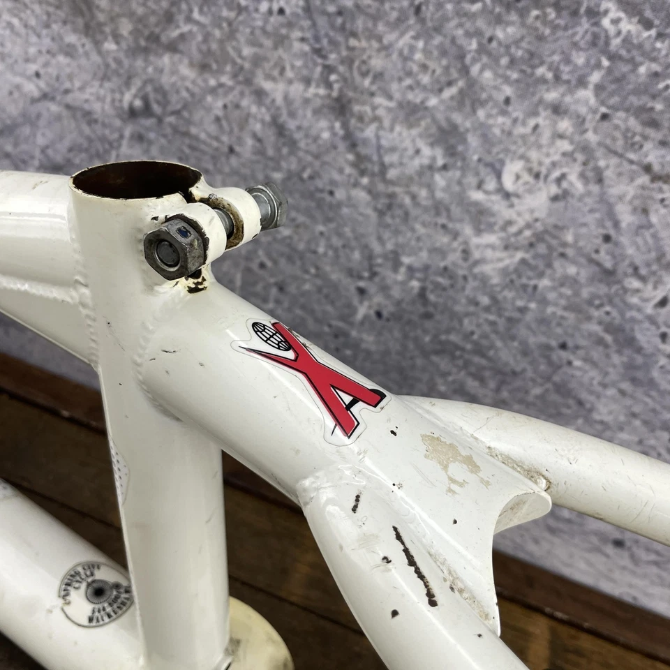 Vintage GT X-Games BMX Bike Frame 20 in White Motosports Factory Mid SChool - Image 2 of 4
