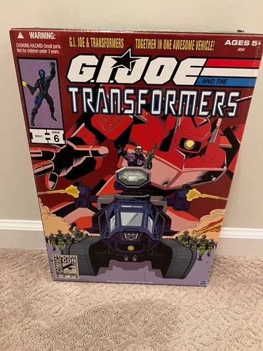 CIB G.I.Joe Transformers Shockwave H.I.S.S Tank W/ Destro & B.A.T. Figures SDCC