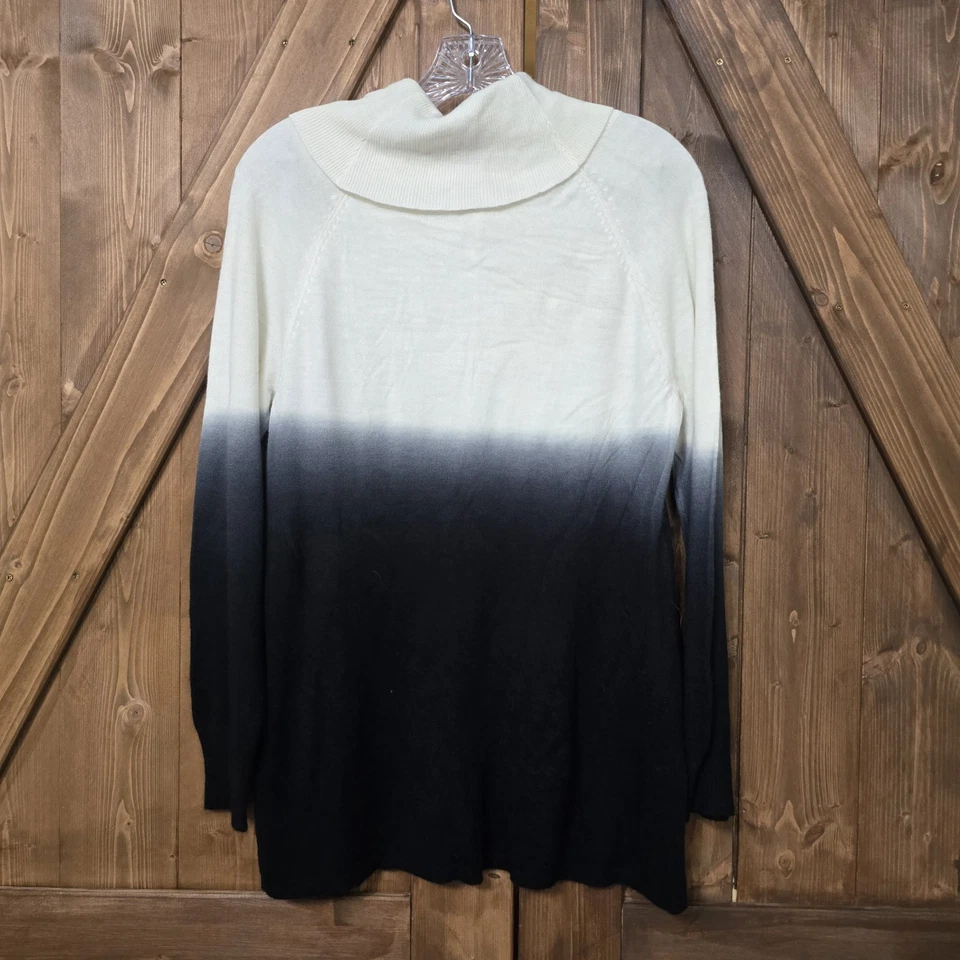 Suéter para mujer Leo & Nicole PL Petite grande capucha cuello ombre negro blanco Foto 4 de 4