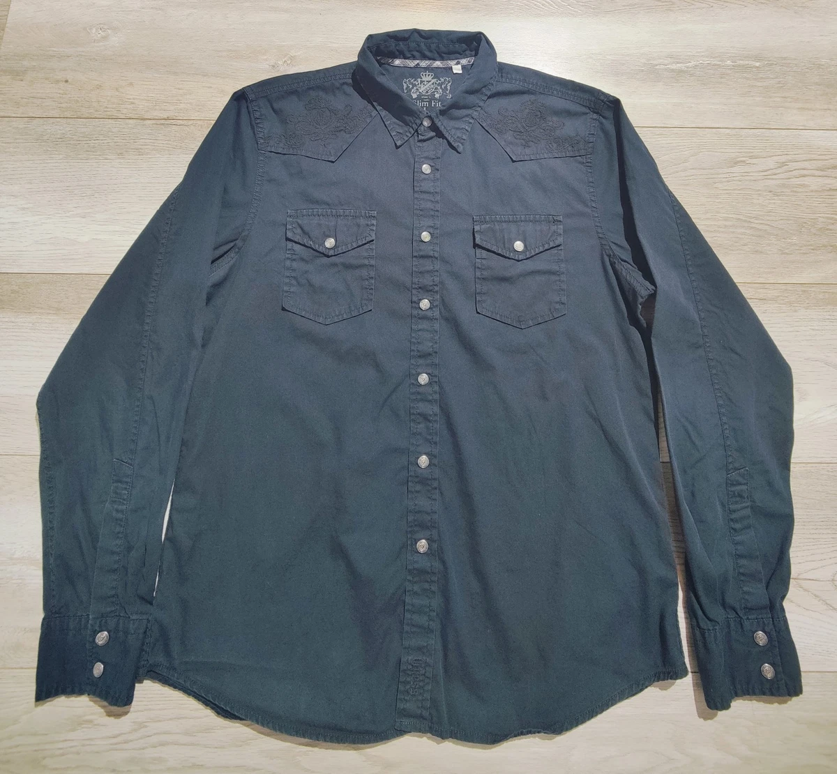 Camisa para hombre Guess ajustada negra con botones bordada puño abatible talla grande
