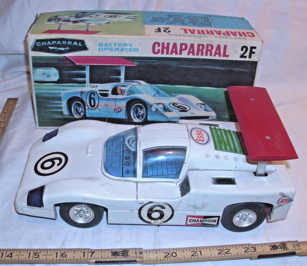 JIM HALL CHAPARRAL 2F RACE CAR TIN BATTERY TOY CAR 1960s JAPAN WORKS BOXED
