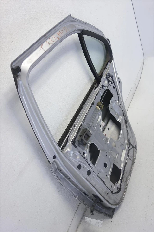 1998-2001 Nissan Altima Rear Passenger Right Door - Silver - Image 4 of 4