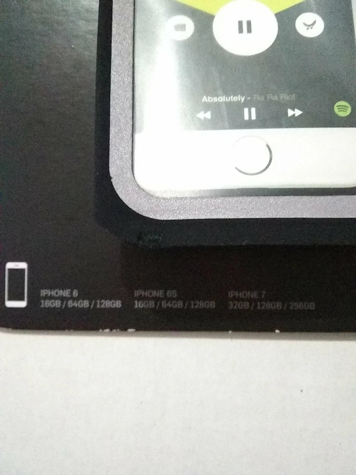 Funda de teléfono iPhone Nike negra portátil NRA59082OS para 6, 6S y 7 Foto 4 de 4