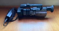 VIDEOCAMERA TELECAMERA PROFESSIONALE SONY DCR VX2100E PAL 3CCD PRO ALIMENTATORE