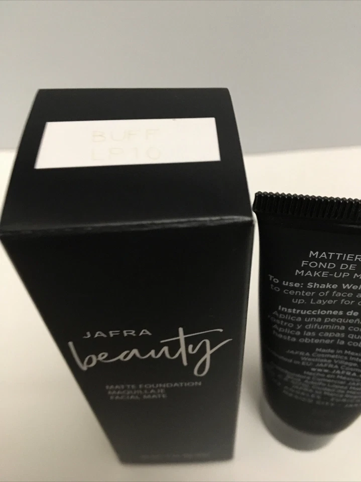 Jafra Beauty 液体哑光粉底液 (彩色缓冲 ) 适合油性及混合性肤质 — 第 3/3 张图片