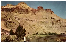 Union Oil Postcard with veiw Eroded Lava Flows on Mult-Colored Spires in Oregon