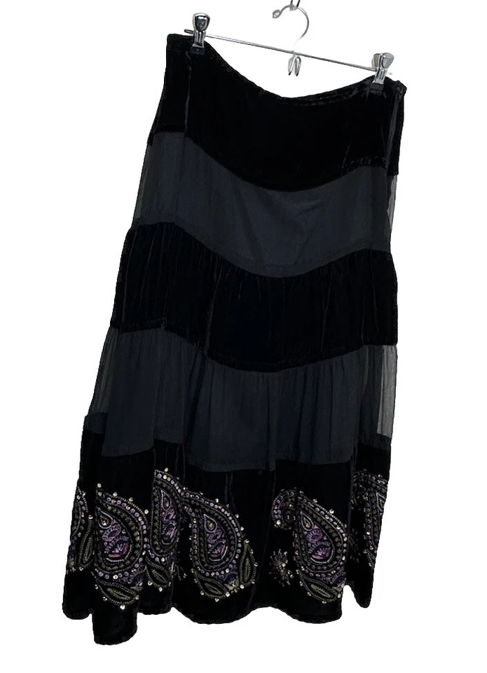 Falda De Terciopelo De Colección Años 90 Mujer Talla 6 Negra Malla En Niveles Cuentas Midi Hada Capricho Foto 4 de 4