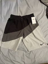 NIKE Men s Shorts Swim Trunks Color Surge -Black-Small-New With Tags