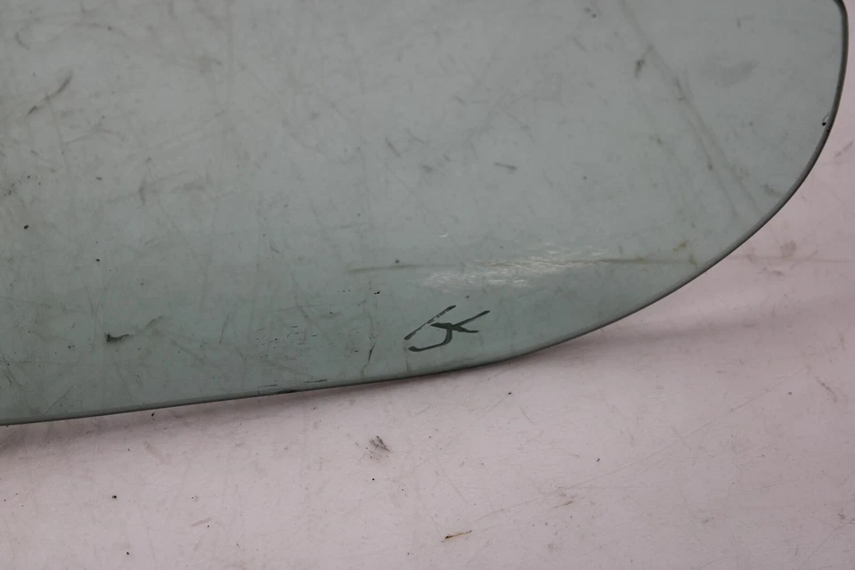 Vidrio ventana puerta derecha Saturn Sky 2007-2010 OEM KW5 Foto 4 de 4