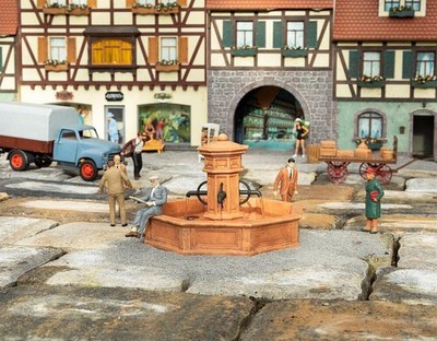 333154 - Market Fountain - G Gauge - Scale Model Kit