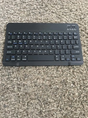 Wireless Bluetooth working keyboard
