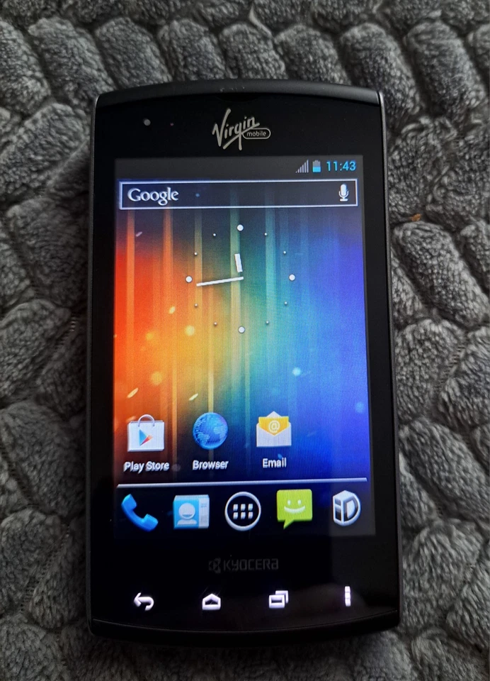 Rise By Kyocera Slide Phone - Image 4 of 4