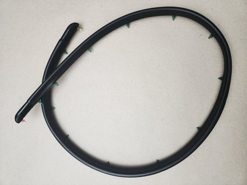 2005-2010 Grand Cherokee Front Left Door Seal Lower Weatherstrip Mopar OE OEM